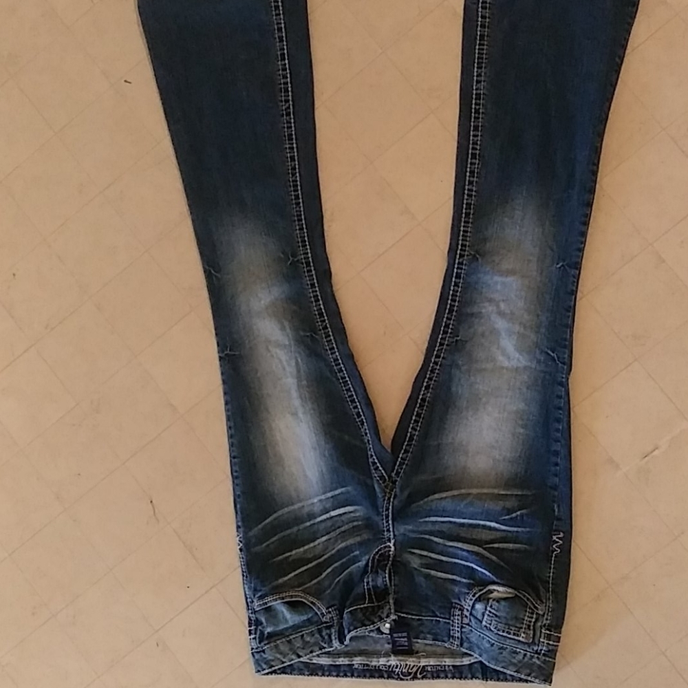Jeans vanity